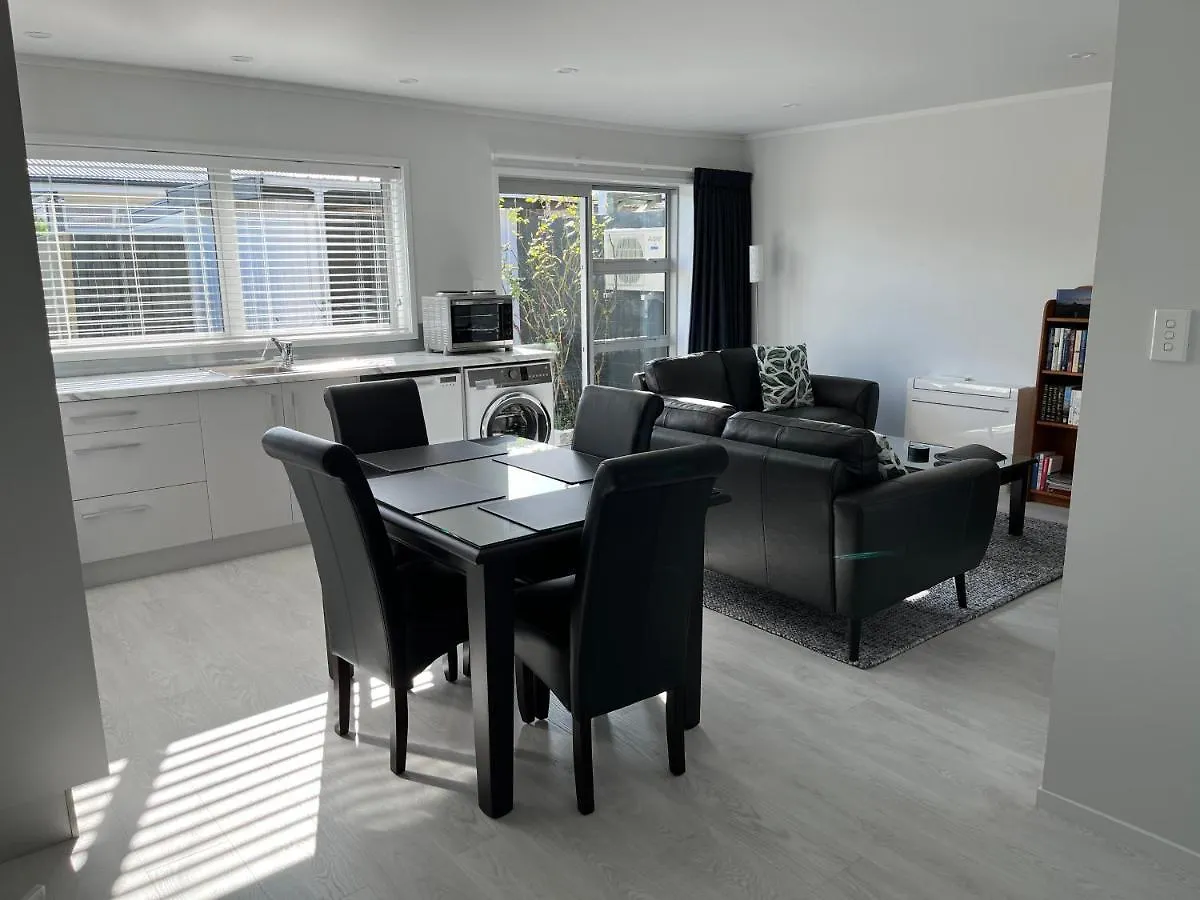 Rotorua Central Hosted B&B Bed & Breakfast